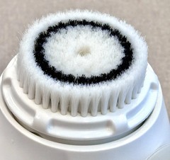 Clarisonic PLUS Sonic Skin Cleansing – 2 NEW BRUSHES with CHARGING BASE CRADLE