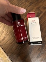 Chanel N°1 De Chanel Red Camellia Revitalizing Serum 50 ml. 1.7 oz. 100%auth. BN