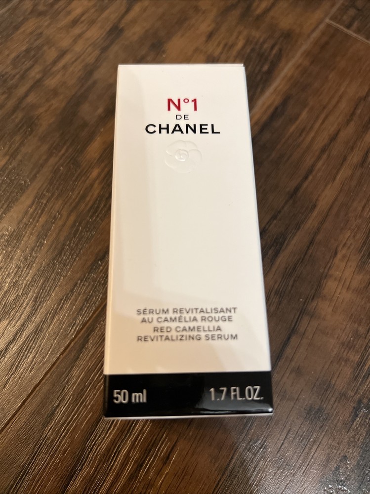 Chanel N°1 De Chanel Red Camellia Revitalizing Serum 50 ml. 1.7 oz. 100%auth. BN
