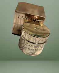 Lancome Absolue Revitalizing Brightening Rich Cream 2 oz Cream.60 ml New