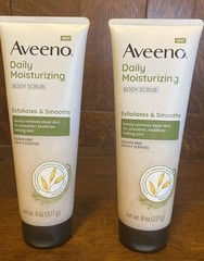 2x Aveeno Daily Moisturizing Body Scrub 8 Oz Gentle Exfoliant with Prebiotic Oat