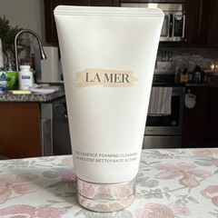 LA MER The Essence Foaming Cleanser Face Cleanser Foam Cleanser