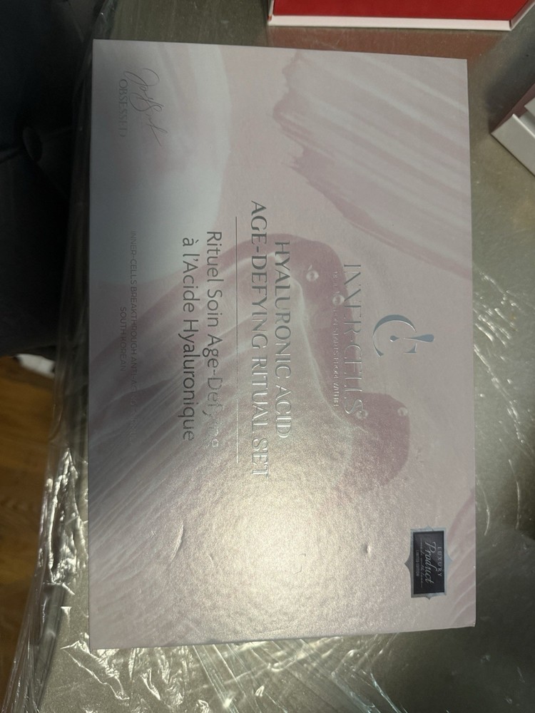 INNER CELLS HYALURONIC ACIDAGE-DEFYING RITUAL SET